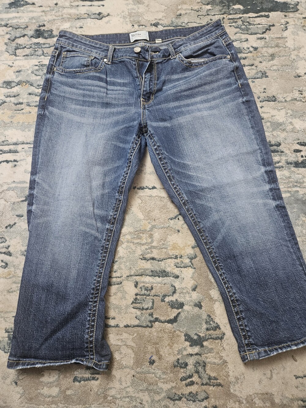 BUCKLE BKE Gabby Capri Jean Sz 31 Waist